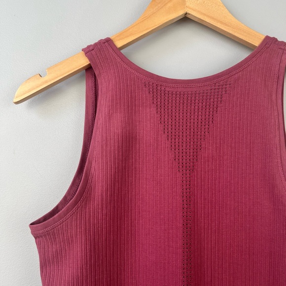 Athleta Ribbed Tank Top - Picture 2 of 4